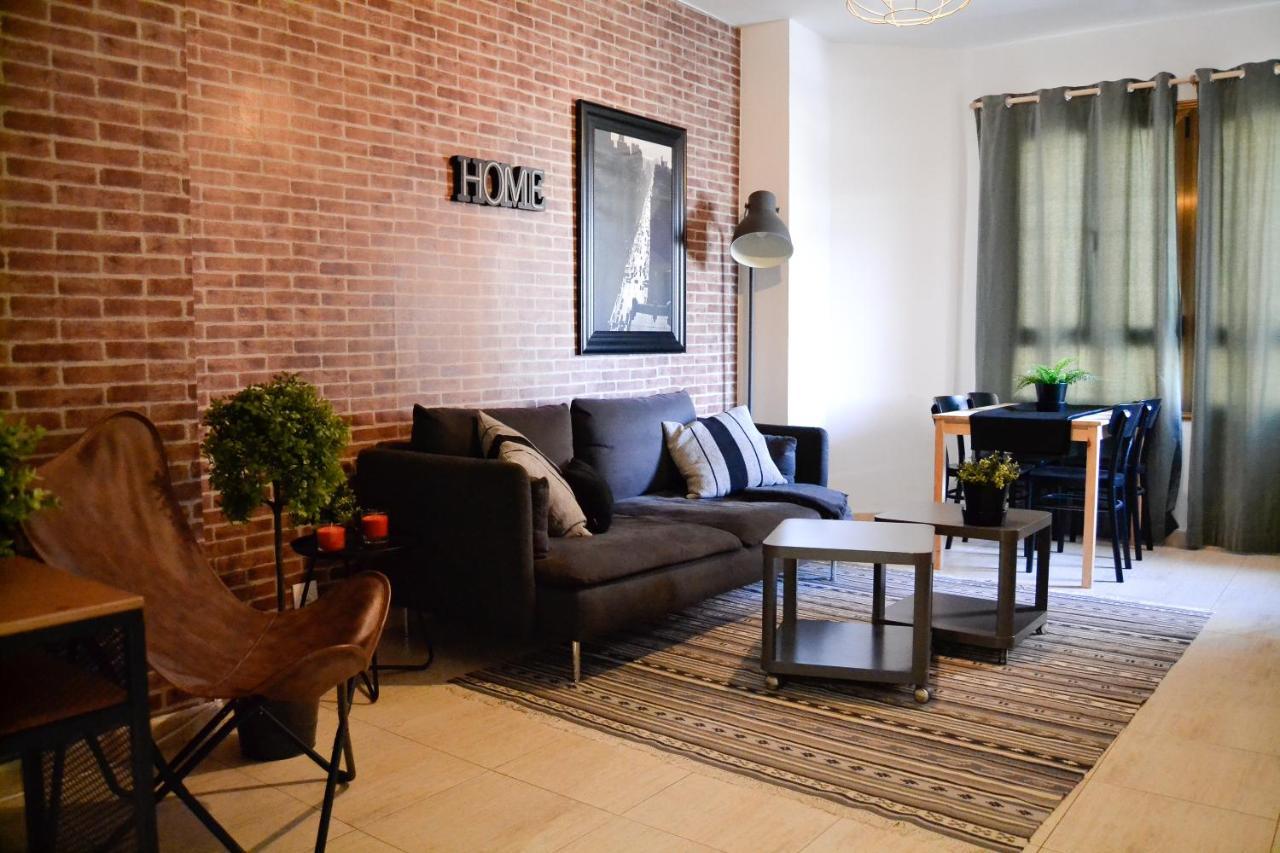 Near The - 3bed - 2bath - Wifi