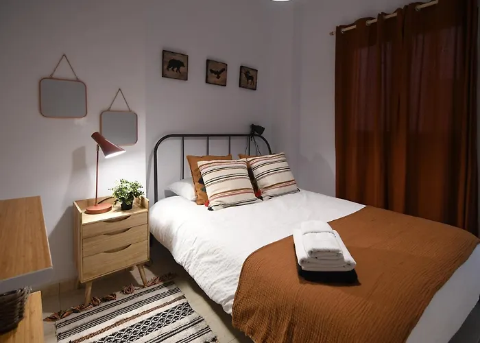Near The Beach - 3Bed - 2Bath - Wifi